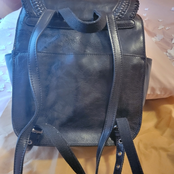 Patricia Nash backpack - Picture 3 of 7